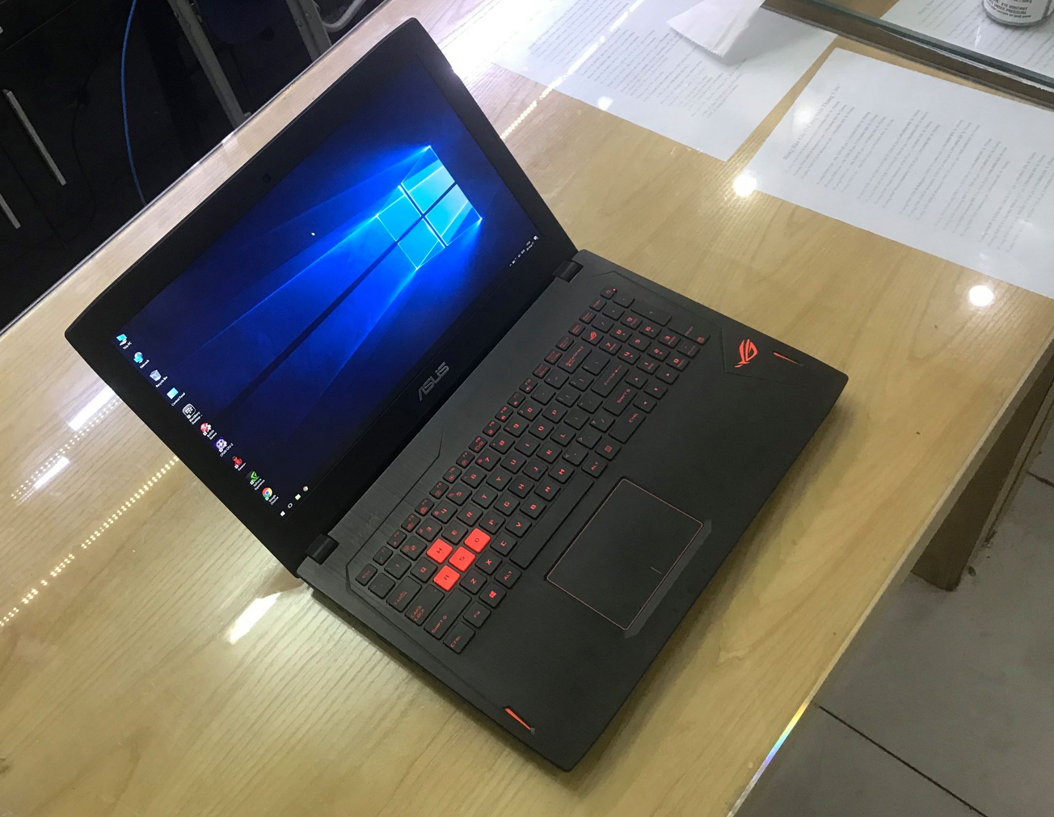 Laptop Asus ROG Strix GL502.jpg